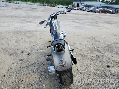 Czwarte zdjęcie samochodu z boku: 2010 HONDA VT1300 CX VIN:JH2SC6156AK000644 - miniatura