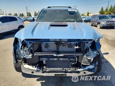 Piąte zdjęcie samochodu w środku: 2026 TOYOTA 4RUNNER TRD SPORT PREMIUM VIN:JTEVA5BR9T5110091 - miniatura