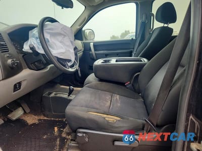 Zdjęcie 7 z 12 samochodu: 2010 CHEVROLET SILVERADO K1500 LS VIN:3GCRKREA7AG237797 - miniatura
