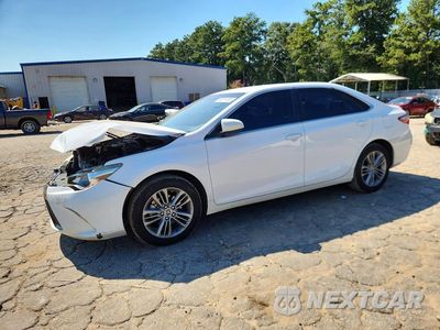 2015 TOYOTA CAMRY SE 4T1BF1FK4FU978472 - główne zdjęcie licytacji z USA - miniatura