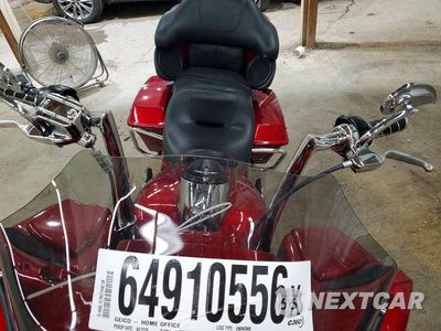 Piąte zdjęcie samochodu w środku: 2013 HARLEY-DAVIDSON FLTRU ROAD GLIDE ULTRA VIN:1HD1KGM13DB646068 - miniatura