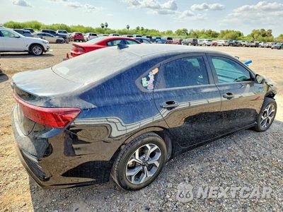 Trzecie zdjęcie samochodu z tyłu: 2021 KIA FORTE LXS VIN:3KPF24AD3ME305020 - miniatura