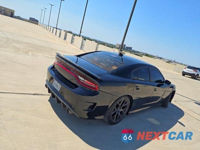 Czwarte zdjęcie samochodu z boku: 2017 DODGE CHARGER R VIN:2C3CDXGJ8HH614086 - miniatura