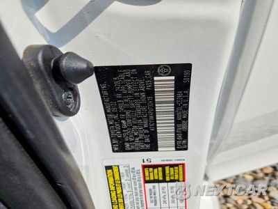 Zdjęcie 12 z 12 samochodu: 2023 TOYOTA CAMRY LE VIN:4T1C11AK4PU732419 - miniatura