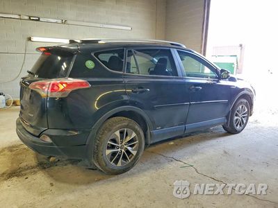 Trzecie zdjęcie samochodu z tyłu: 2017 TOYOTA RAV4 HYBRID XLE VIN:JTMRJREV9HD095790 - miniatura