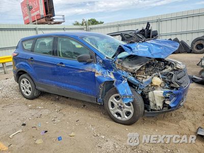 Czwarte zdjęcie samochodu z boku: 2017 FORD ESCAPE S VIN:1FMCU0F78HUA50330 - miniatura