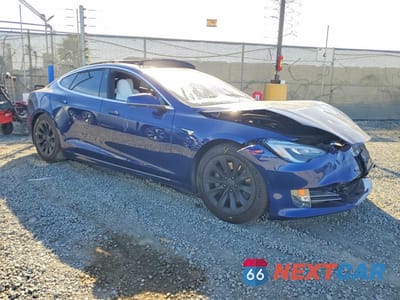 Czwarte zdjęcie samochodu z boku: 2018 TESLA MODEL S VIN:5YJSA1E25JF276702 - miniatura