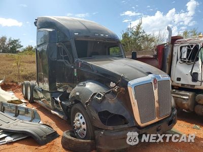 Czwarte zdjęcie samochodu z boku: 2020 KENWORTH CONSTRUCTI - SEMI TRUCK VIN:1XKYD49X6LJ344806 - miniatura