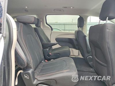 Zdjęcie 11 z 13 samochodu: 2017 CHRYSLER PACIFICA TOURING VIN:2C4RC1DG1HR515425 - miniatura