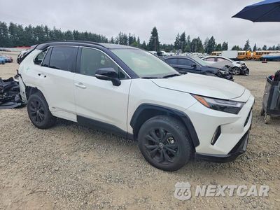 Czwarte zdjęcie samochodu z boku: 2024 TOYOTA RAV4 XSE VIN:JTME6RFV8RJ052480 - miniatura