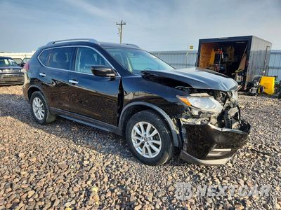 Czwarte zdjęcie samochodu z boku: 2018 NISSAN ROGUE SV VIN:KNMAT2MVXJP579200 - miniatura