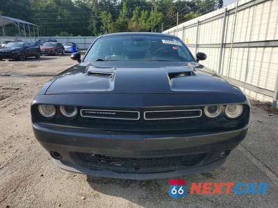Piąte zdjęcie samochodu w środku: 2015 DODGE CHALLENGER SXT VIN:2C3CDZATXFH710952 - miniatura