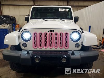 Piąte zdjęcie samochodu w środku: 2017 JEEP WRANGLER UNLIMITED SAHARA VIN:1C4BJWEG9HL679503 - miniatura