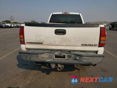 Zdjęcie 6 z 12 samochodu: 2001 CHEVROLET SILVERADO K2500 HEAVY DUTY VIN:1GCHK29UX1E245908 - miniatura
