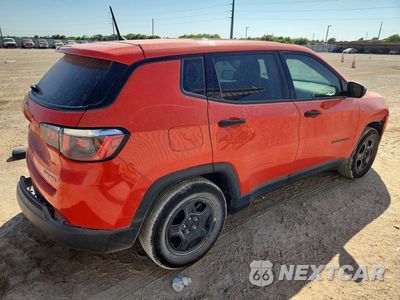 Trzecie zdjęcie samochodu z tyłu: 2018 JEEP COMPASS SPORT VIN:3C4NJCAB8JT106964 - miniatura
