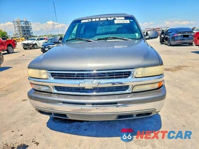 Piąte zdjęcie samochodu w środku: 2001 CHEVROLET TAHOE C1500 VIN:1GNEC13T61R177908 - miniatura