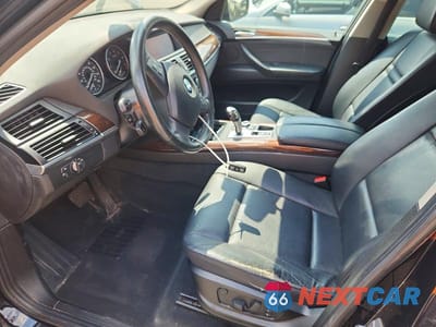 Zdjęcie 7 z 13 samochodu: 2013 BMW X5 XDRIVE35I VIN:5UXZV4C5XD0G56320 - miniatura