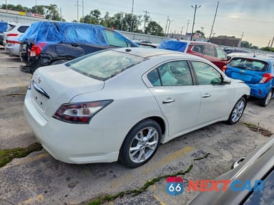 Trzecie zdjęcie samochodu z tyłu: 2014 NISSAN MAXIMA 3.5 SV VIN:1N4AA5AP1EC476862 - miniatura