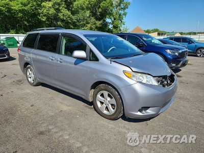Czwarte zdjęcie samochodu z boku: 2011 TOYOTA SIENNA LE VIN:5TDKK3DC9BS107363 - miniatura