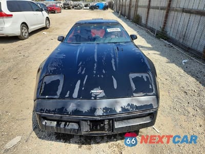 Piąte zdjęcie samochodu w środku: 1990 CHEVROLET CORVETTE VIN:1G1YY2389L5101675 - miniatura