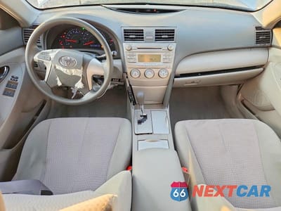Zdjęcie 8 z 13 samochodu: 2010 TOYOTA CAMRY LE VIN:4T4BF3EK1AR002564 - miniatura