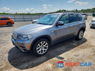 2013 BMW X5 XDRIVE35I 5UXZV4C52D0B11311 - główne zdjęcie licytacji z USA - miniatura