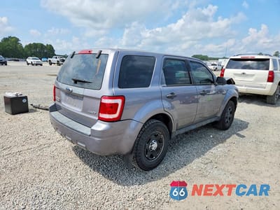 Trzecie zdjęcie samochodu z tyłu: 2008 FORD ESCAPE XLS VIN:1FMCU92Z48KD49806 - miniatura