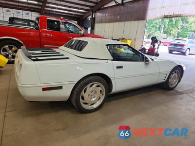 Trzecie zdjęcie samochodu z tyłu: 1994 CHEVROLET CORVETTE VIN:1G1YY32P7R5106378 - miniatura