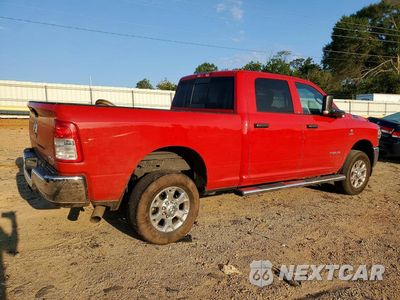 Trzecie zdjęcie samochodu z tyłu: 2022 RAM 2500 VIN:3C6UR5CL2NG167755 - miniatura