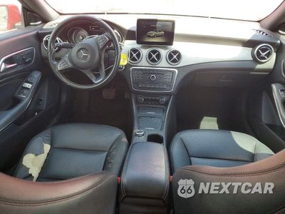 Zdjęcie 8 z 12 samochodu: 2015 MERCEDES-BENZ CLA 250 VIN:WDDSJ4EB4FN285794 - miniatura