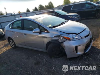 Czwarte zdjęcie samochodu z boku: 2013 TOYOTA PRIUS THREE VIN:JTDKN3DU9D5586814 - miniatura