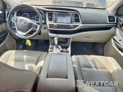 Zdjęcie 8 z 14 samochodu: 2019 TOYOTA HIGHLANDER LIMITED PLATINUM VIN:5TDYZRFH2KS289912 - miniatura