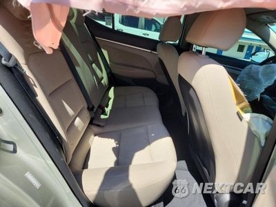 Zdjęcie 10 z 13 samochodu: 2017 HYUNDAI ELANTRA SE VIN:KMHD74LFXHU364771 - miniatura