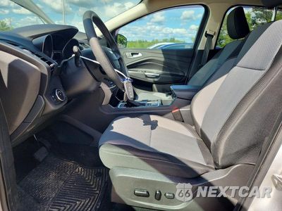 Zdjęcie 7 z 13 samochodu: 2019 FORD ESCAPE SE VIN:1FMCU9GD0KUB83924 - miniatura