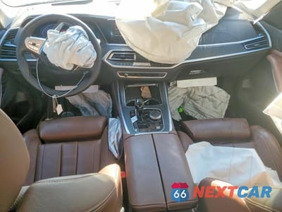 Zdjęcie 8 z 13 samochodu: 2022 BMW X7 XDRIVE40I VIN:5UXCW2C08N9N03022 - miniatura