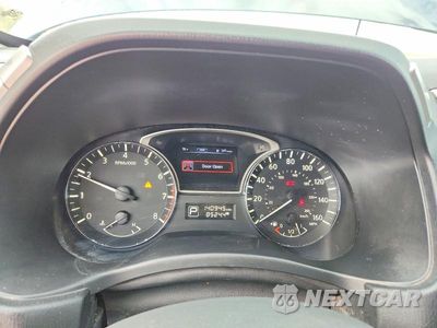 Zdjęcie 9 z 14 samochodu: 2015 NISSAN PATHFINDER S VIN:5N1AR2MM7FC705416 - miniatura