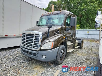 2017 FREIGHTLINER CASCADIA 113 SEMI TRUCK 1FUBGBDVXHLHH2528 - główne zdjęcie licytacji z USA - miniatura