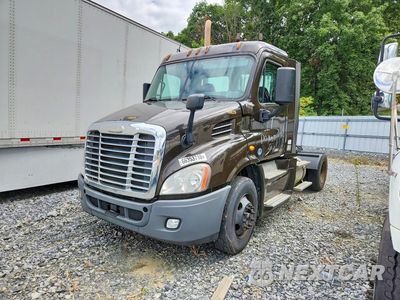 2017 FREIGHTLINER CASCADIA 113 SEMI TRUCK 1FUBGBDVXHLHH2528 - główne zdjęcie licytacji z USA - miniatura