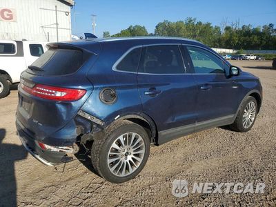 Trzecie zdjęcie samochodu z tyłu: 2017 LINCOLN MKC RESERVE VIN:5LMCJ3D99HUL33900 - miniatura