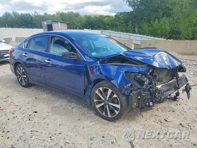Czwarte zdjęcie samochodu z boku: 2016 NISSAN ALTIMA 2.5 SR VIN:1N4AL3AP8GC194378 - miniatura