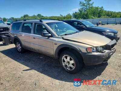 Czwarte zdjęcie samochodu z boku: 2004 VOLVO XC70 VIN:YV1SZ59H741147219 - miniatura