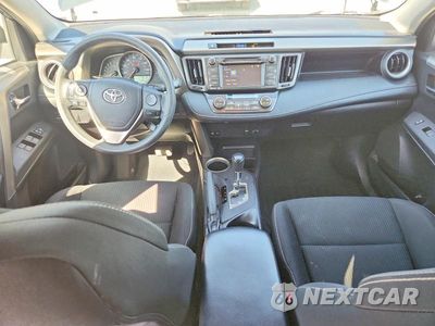 Zdjęcie 8 z 13 samochodu: 2014 TOYOTA RAV4 XLE VIN:2T3RFREV2EW187808 - miniatura
