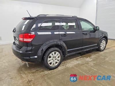 Trzecie zdjęcie samochodu z tyłu: 2018 DODGE JOURNEY SE VIN:3C4PDCAB4JT310581 - miniatura