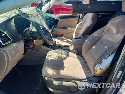 Zdjęcie 7 z 12 samochodu: 2020 HYUNDAI TUCSON SE VIN:KM8J23A43LU239360 - miniatura