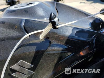 Zdjęcie 8 z 9 samochodu: 2009 SUZUKI GSX-R600 VIN:JS1GN7EA392103287 - miniatura