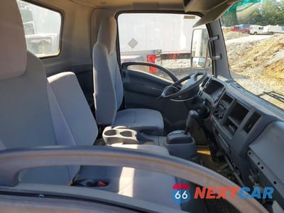 Zdjęcie 10 z 12 samochodu: 2021 ISUZU NPR HD VIN:54DC4W1D6MS206709 - miniatura