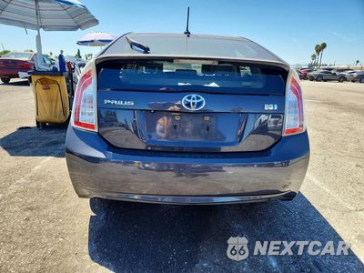 Zdjęcie 6 z 12 samochodu: 2012 TOYOTA PRIUS FOUR VIN:JTDKN3DU3C1608585 - miniatura
