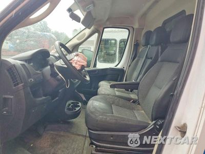 Zdjęcie 7 z 13 samochodu: 2020 RAM PROMASTER 3500 - DELIVERY VAN VIN:3C6URVJG2LE102032 - miniatura