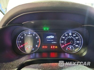 Zdjęcie 9 z 12 samochodu: 2019 KIA FORTE LXS VIN:3KPF24AD4KE112453 - miniatura