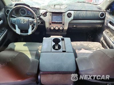 Zdjęcie 8 z 12 samochodu: 2014 TOYOTA TUNDRA CREWMAX SR5 VIN:5TFDW5F19EX344700 - miniatura